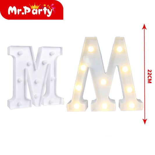 Letra m de plástico iluminada de 22 cm (12paquetes)